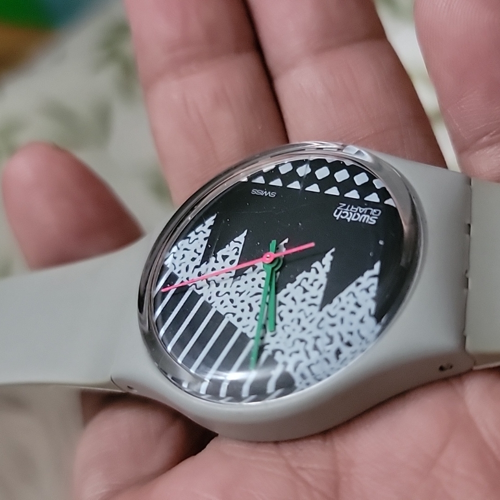 ๐2 Swatch 1984 and Casio Watche Working with Battery - Picture 17 of 17